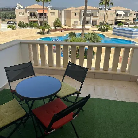 Poolside Family Comfort *